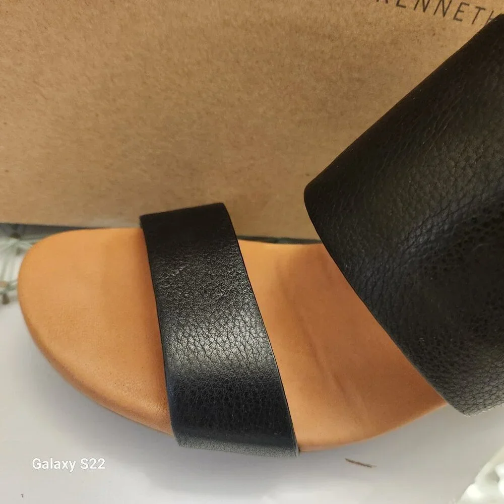 Gentle Souls by Kenneth Cole Women's Inka Wedge Sandal. Black. NIB. Size Various